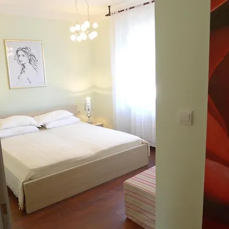 Appartement Lacodelama Mini - Marta Mit Pool By Interhome