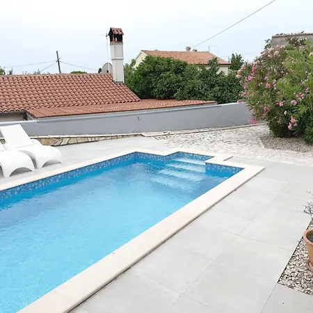 Lacodelama Mini - Marta Mit Pool By Interhome Апартаменты *