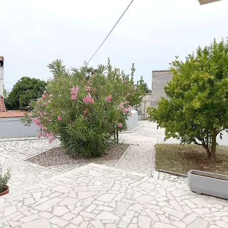 Апартаменты Lacodelama Mini - Marta Mit Pool By Interhome Лижнян