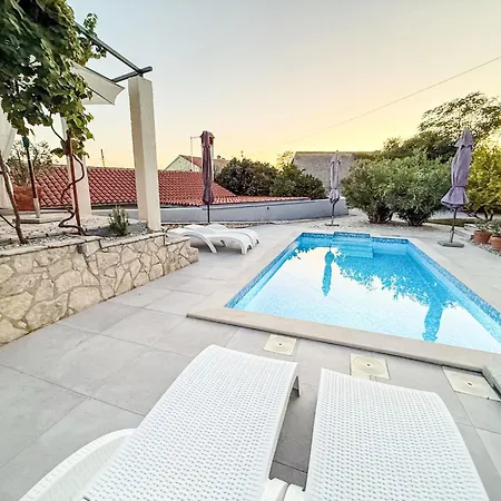 Appartamento Lacodelama Mini - Marta Mit Pool By Interhome *