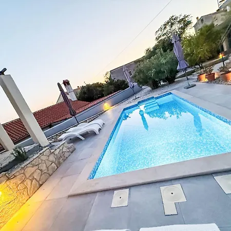 Appartamento Lacodelama Mini - Marta Mit Pool By Interhome Ližnjan